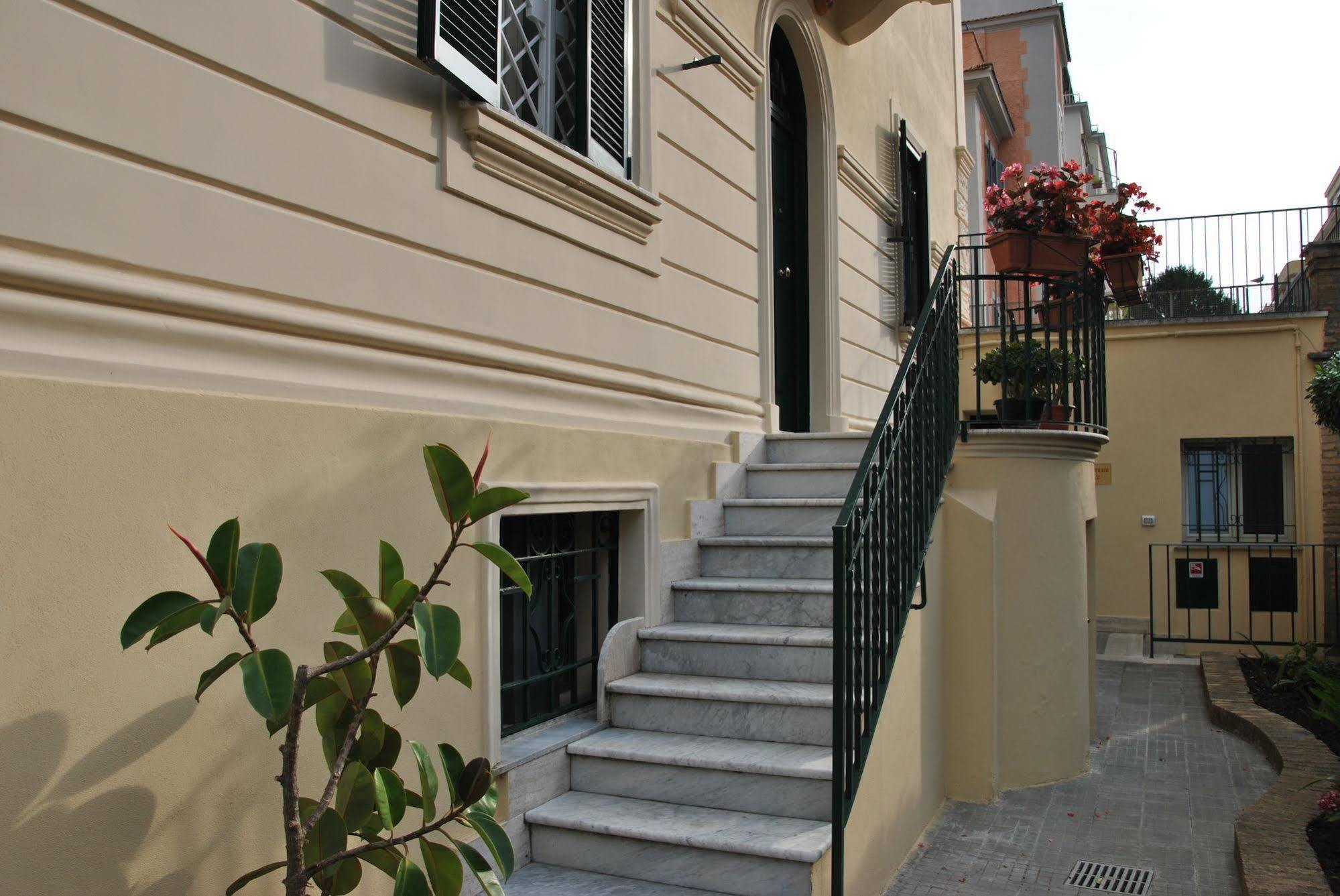 Hotel Casa Per Ferie Beato Rosaz Rom Exterior foto