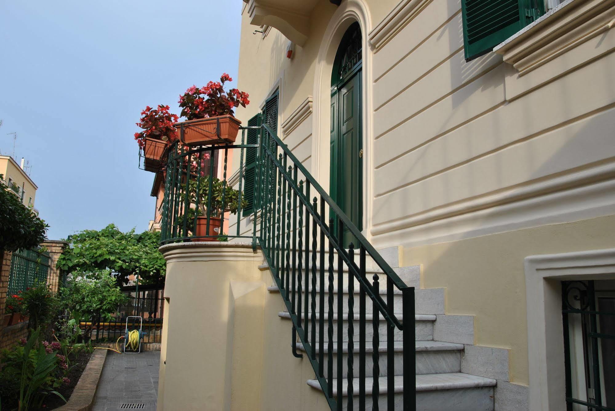 Hotel Casa Per Ferie Beato Rosaz Rom Exterior foto