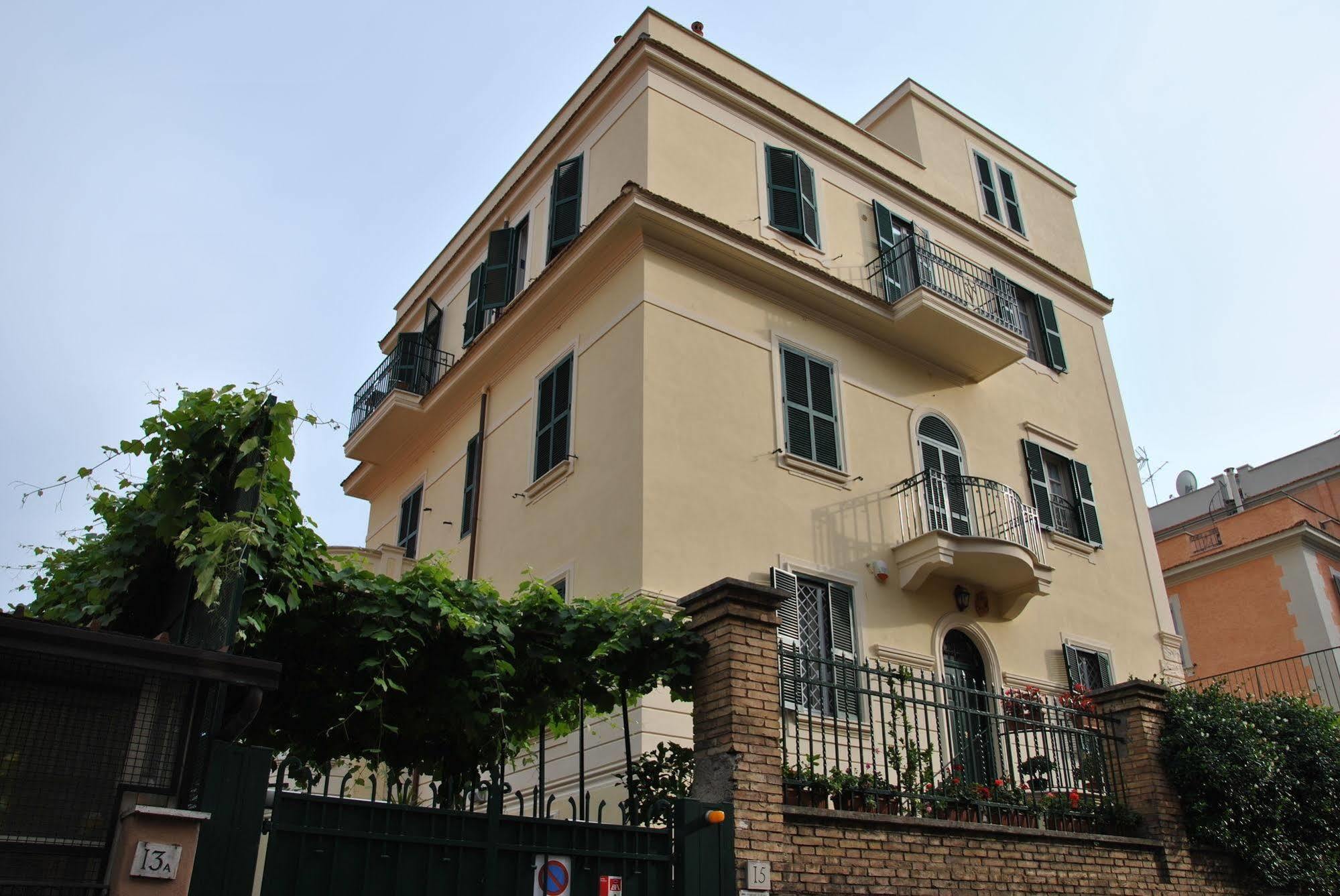 Hotel Casa Per Ferie Beato Rosaz Rom Exterior foto